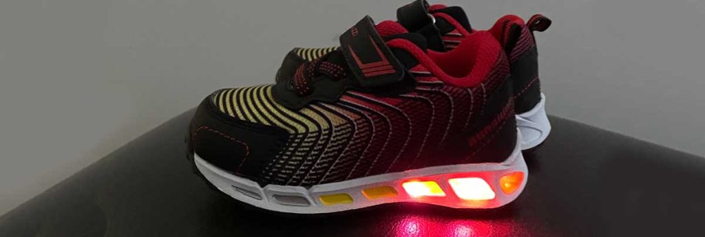 Zapatillas nike fashion con luces para niños