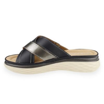 Sandalia New Walk Negra Tachas