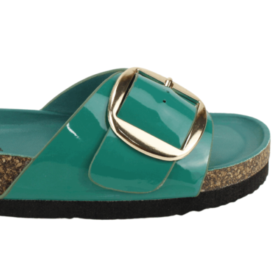 fa8a70fa 4e5b 47a4 a3c2 841c51889aba t000212 80 4