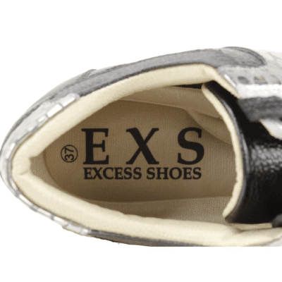 Zapatilla Exs Puntos Cuero Negra