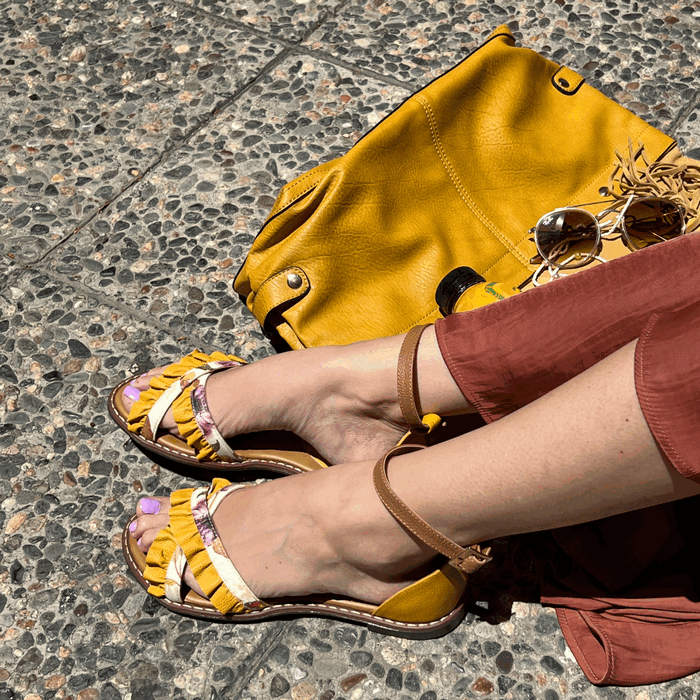 Sandalia Exs Flequillo Cuero Mostaza 2 Sandalia Exs Flequillo Cuero Mostaza - Imagen 2