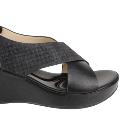 Sandalia New Walk Tiras Cruzadas Negro