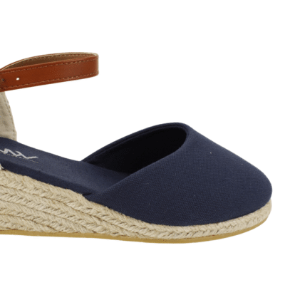 7b09c31e d7ed 4dc7 a94d 06a7f0e12a92 fch855 70 4